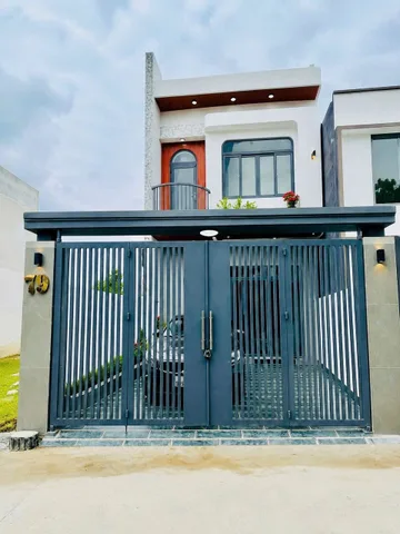 Nhà trệt lầu xây mới Phú Mỹ (phường Bình Dương-TP.HCM) đường oto thông Dx002 qua Huỳnh Văn Luỹ gần trường chợ,trung tâm Tp.Mới