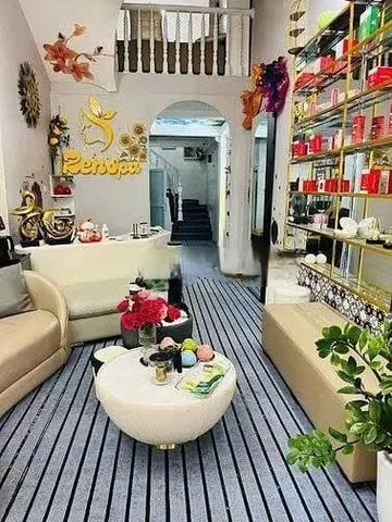 Cho thuê Nhà Mặt Phố Trần Đăng Ninh - Cầu Giấy 50M² 5 Tầng Thông Sàn - Nội Thất CB - Kinh Doanh - Giá Thuê 30tr