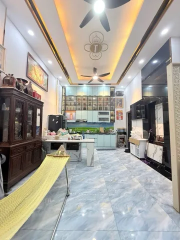 SIÊU PHẨM THANG MÁY – HXH KINH DOANH LÊ VĂN QUỚI