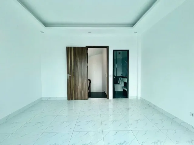 Thượng Cát - 35m² - Nhà mới 5 tầng ở ngay - 30m ra ô tô tránh - Ngõ thông tứ tung