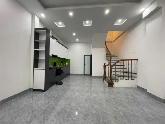 Cho thuê Nhà Ngõ 95 Đường Phạm Văn Đồng  44M² 5 Tầng 7 Ngủ - Giá Thuê 16tr