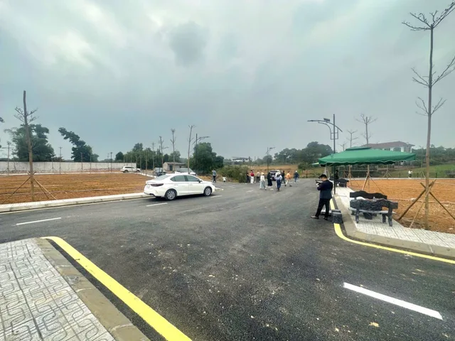 Cần bán gấp lô đất 100m2 thổ cư MT 6m đường trước ôtô tránh phường Tùng Thiện Sơn Tây,