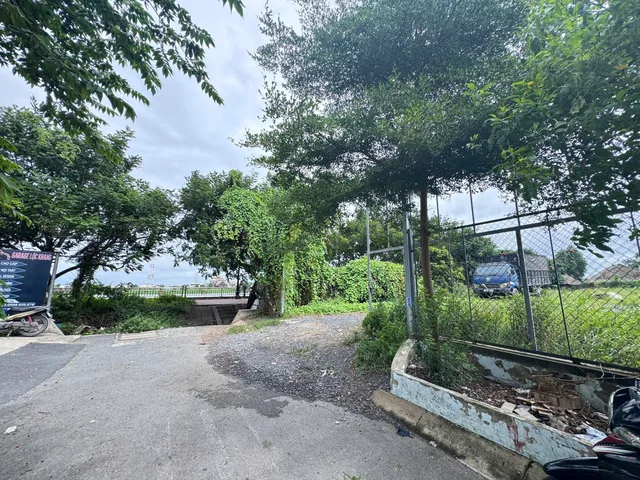 Cho thuê đất 4.000m² giáp sông Sài Gòn - Quốc lộ 13 Hiệp Bình Phước