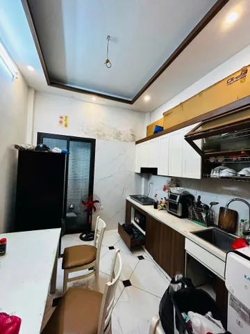 Cho thuê Nhà Ngõ 258 Tân Mai - Hoàng Mai 40M² 5 Tầng 5 Ngủ - Nội Thất CB - Ngõ Ô Tô Tránh -  Vừa Ở, Vừa Kinh Doanh VP...Giá Thuê 22tr
