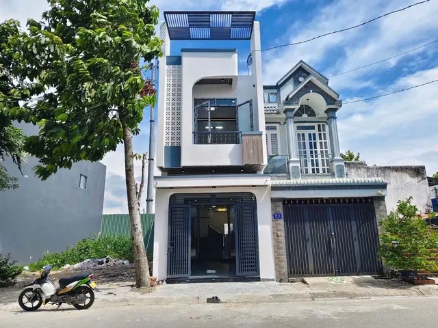 Bán Nhà riêng thổ cư giá 2tỷ390 tại Xã Mỹ Hạnh Nam Huyện Đức Hòa Long An