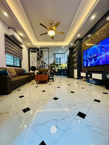 Bán Nhà riêng 50m2 có sẵn 38 m2 thổ cư giá 8.8 tỷ tại Đường Tam Trinh Phường Tương Mai Phường Ngọc Hà Hà Nội