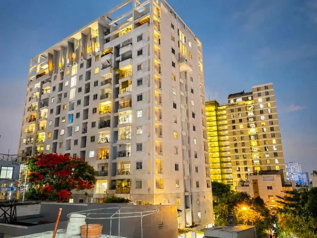 Bán nhà 3 lầu - 68m2 -12.5 tỷ hẻm ô tô ngay Nguyễn Văn Đậu