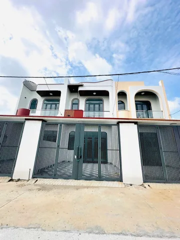 Bán nhà lầu xây mới sổ riêng gần khu du lịch Bửu Long lh 0379757897