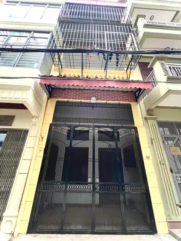 Cho thuê nhà HẠ YÊN QUYẾT, Yên Hoà. 15 triệu/ tháng. Cho thuê: Hộ gia đình, Văn Phòng, KD Onl...