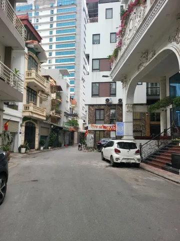 Gia Thụy – Lô góc hiếm – Ô tô đỗ cửa – Dân trí cao – 48m² – 16,5 tỷ
