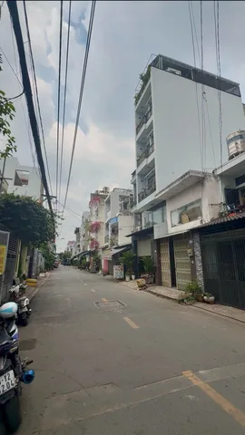 Bán Nhà 2 Tầng  đường số 11 - Phường Bình Hưng Hòa