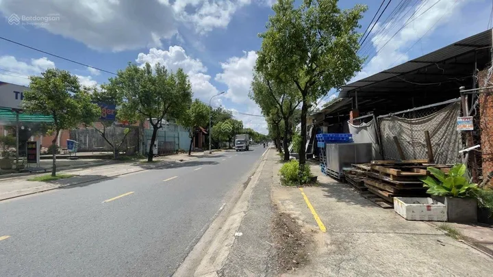 Bán Kho, nhà xưởng 220m2 có sẵn 220 m2 thổ cư giá 7.5 tỷ tại Xã Tân Hiệp Huyện Hóc Môn TP. Hồ Chí Minh
