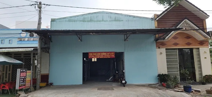 Bán Kho, nhà xưởng 160m2 có sẵn 160 m2- 2 sổ hồng- thổ cư giá 8.5 tỷ tại Đường D26 KDC Hồng Loan Cần Thơ
