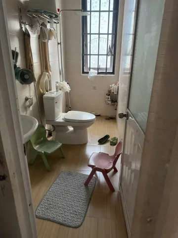 Bán chung cư gần lê thanh nghị, sát chợ hòa cường 52m2, giá 1,6 tỷ