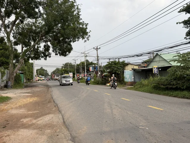 Bán Đất  có sẵn 400 m2 thổ cư giá 17 tỷ tại Đường Đt.742 - Đường Loại 2 Xã Phú Chánh Thị xã Tân Uyên Bình Dương