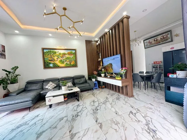 Villa sân vườn 200m giá 8.5 tỷ rẻ và đẹp giá ngộp