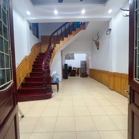 Cho thuê Nhà Ngõ 134 Lê Trọng Tấn - Thanh Xuân 46M² 3 Tầng 3 Ngủ - Full Nội Thất - Ngõ Thoáng - Gần Ô Tô - Giá Thuê 13tr