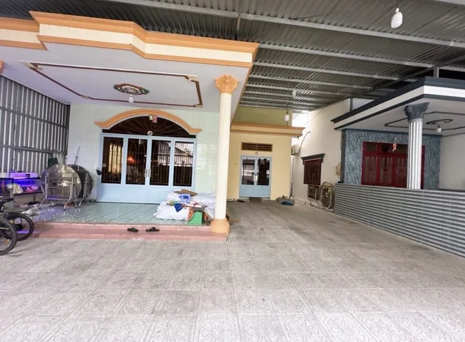 Bán Nhà riêng 200m2 có sẵn 200 m2 thổ cư giá 11.5 tỷ tại Đường Lã Xuân Oai Phường Long Trường Quận 9 TP. Hồ Chí Minh