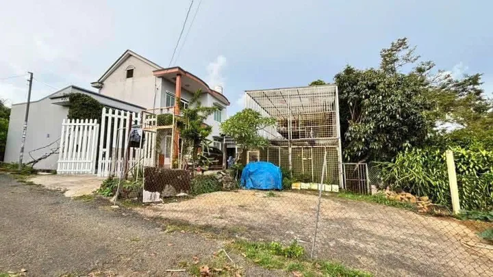 Bán Đất 3800m2 có sẵn 240 m2 thổ cư giá 17 tỷ tại Đường Phan Đình Phùng Phường 2 Thành phố Bảo Lộc Lâm Đồng ( bao gồm nhà)