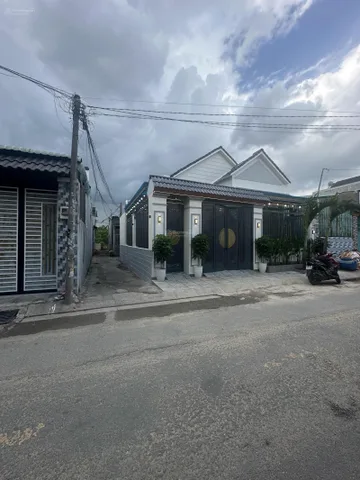 Bán Nhà riêng 106m2 có sẵn 106 m2 thổ cư giá 5.48 tỷ tại Xã Thới Tam Thôn Huyện Hóc Môn TP. Hồ Chí Minh
