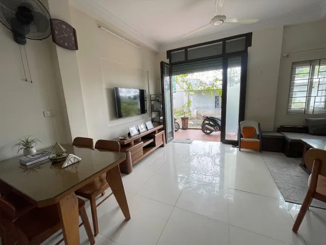 Bán Nhà Hậu Ái 3 Tầng Lô góc, Tặng Toàn Bộ Nội Thất, chỉ 4.8 Tỷ.