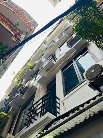 Bán Nhà Dân Xây Đẹp 5 Tầng Cầu Giấy, 37m2, 4PN Ở Luôn, Không Quy Hoạch, Sổ Đỏ, 13,7 Tỷ Thương Lượng