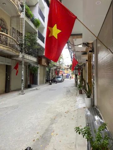 Cho thuê nhà ngõ 125 VĨNH PHÚC, Hoàng Hoa Thám. 18 triệu/ tháng. Cho thuê: Hộ gia đình, KD Onl, Lớp học, Spa.. KO CHDV.