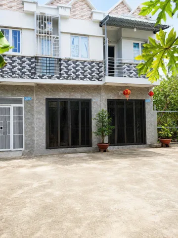 Đất đẹp - khu trung tâm Long Hậu - hai nền liền kề - 10m x 20m - giá 13,9 triệu/m2 - đường Lê Văn Lương (nối dài) - 826C