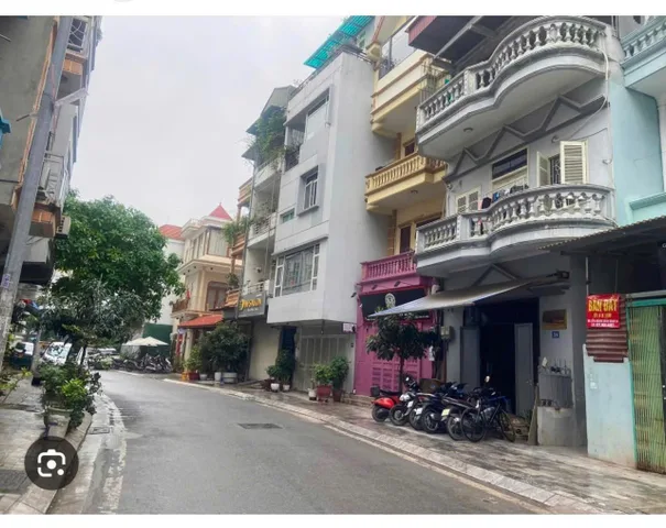 Cho thuê Nhà ngõ 601 Lạc Long Quân, Tây Hồ 40m*5 tầng NGÕ Ô TÔ giá 17 triệu