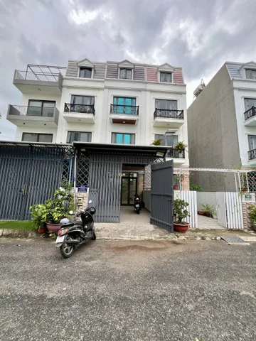 Cho Thuê Nhà DT 4x20 1Trệt 3Lầu 6Pn 6Wc Sân Ôtô Ngay Cầu an Lộc Khu Du Lịch Bến Xưa Hẻm To Rộng Rải