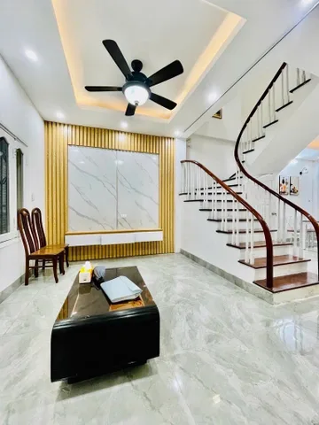 Bán gấp nhà ở Hoàng Mai, Hà Nội cực đẹp về ở ngay, Hơn 51m2 giá nhỉnh nhẹ 11 tỷ, 4 tầng, Nhà thiết kế cực đẹp về ở ngay, Nhà nằm ở khu vực trung tâm nhất của Hồ Đền Lừ (Có Thương Lượng)