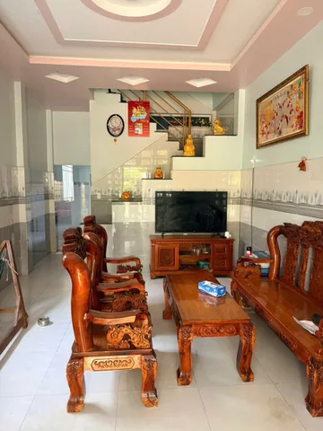 Bán Nhà 5m*20m xây dựng 1 trệt 1 lầu 3 phòng ngủ - giá 3.6 tỷ - tại đường N4 rộng 12m kdc Long Hậu - Xã Long Hậu Huyện Cần Giuộc Long An - liên hệ 0919089456