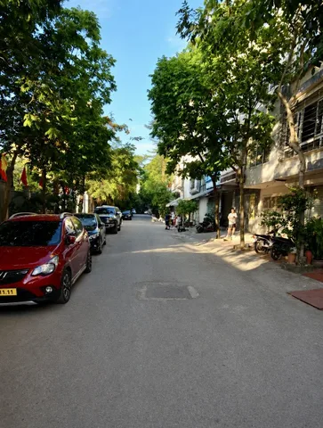 LIỀN KỀ - KTĐC NGÔ THÌ NHẬM - HẠ TẦNG ỔN ĐỊNH - ĐÔNG DÂN CƯ - ĐỂ Ở , KINH DOANH DÒNG. TIỀN THÍCH - DT 40M / 5T / GIÁ TỐT