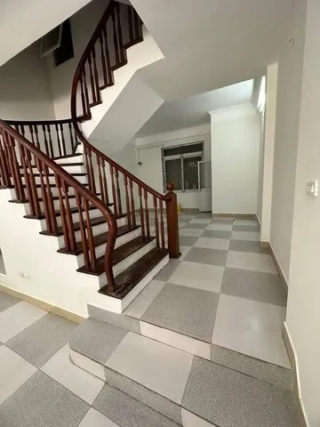 Cho thuê Nhà  Ngõ 192  Lê Trọng Tấn - Thanh Xuân 69M² 5 Tầng 7 Ngủ - Nội Thất CB - Ô Tô Đỗ Cửa - Giá Thuê 17tr