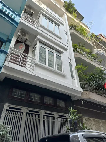 HIẾM 1.0.2!!! CHỈ 17 TỶ - Ô TÔ ĐỖ CỬA - BÁN NHÀ PHỐ LÝ NAM ĐẾ - 35M2 - 6 TẦNG - 2 BƯỚC RA MẶT PHỐ VỈA HÈ  - Ô TÔ TRANH - KHU VIP CÁN BỘ