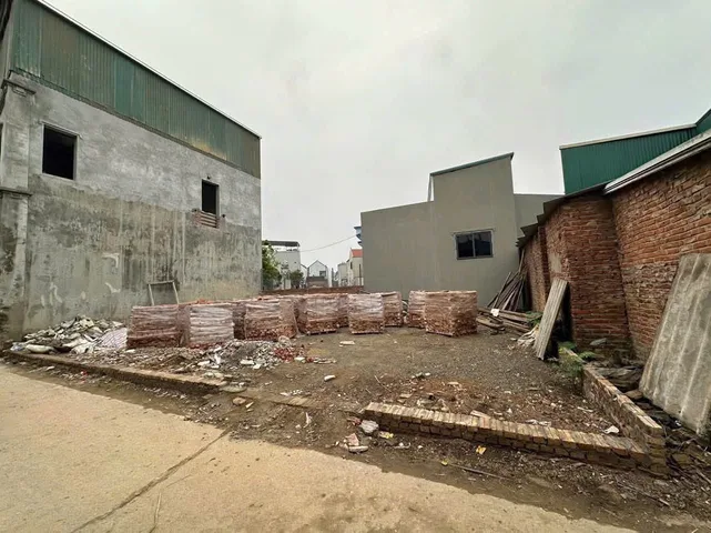 Bán Đất 136m2 có sẵn 136 m2 thổ cư giá 4.5 tỷ tại Đường Liên Xã Xã Phú Nghĩa Huyện Chương Mỹ Hà Nội