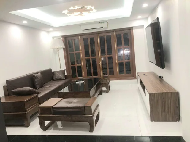 Cho thuê Nhà Mặt Đường Phúc Xá - Ba Đình 35M² 6 Tầng 3 Ngủ - Full Nội Thất - Ở, Kinh Doanh VP,,, Giá Thuê 20tr