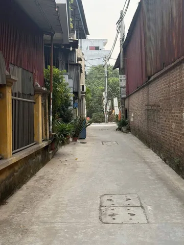 🔥🔥🔥CUỐI NĂM CHỦ RẤT CẦN TIỀN NÊN MUỐN BÁN GẤP 🔥🔥 🔥

🏡NHÀ 2 TẦNG 1 TUM  VỊ TRÍ CĂN GÓC 2  MẶT NGÕ ĐẸP