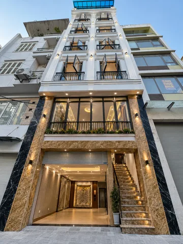 Bán TÒA NHÀ CHDV ĐƯỜNG LÊ TRỌNG TẤN. 64M2 - 8 TẦNG. THANG MÁY. 16 PHÒNG KK.