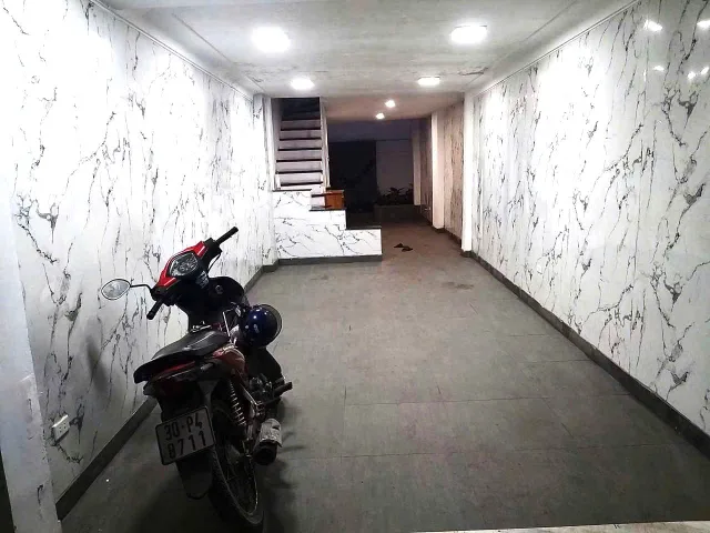 Cho thuê nhà THÁI HÀ, Đống Đa. 19 tr/ tháng. Cho thuê: Gia đình, Văn phòng, KD Onl, Spa