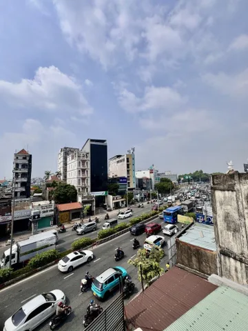 Bán nhà mặt tiền 128m2-27,9 tỷ ngộp bank bán rẻ. ngay Cộng Hòa sát nhà ga T3