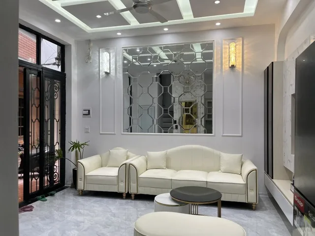 20m ra Xã Đàn , 32m2 x 5.5MT x 6T , Nhà mới đẹp keng , có thang máy, tiện ích tốt