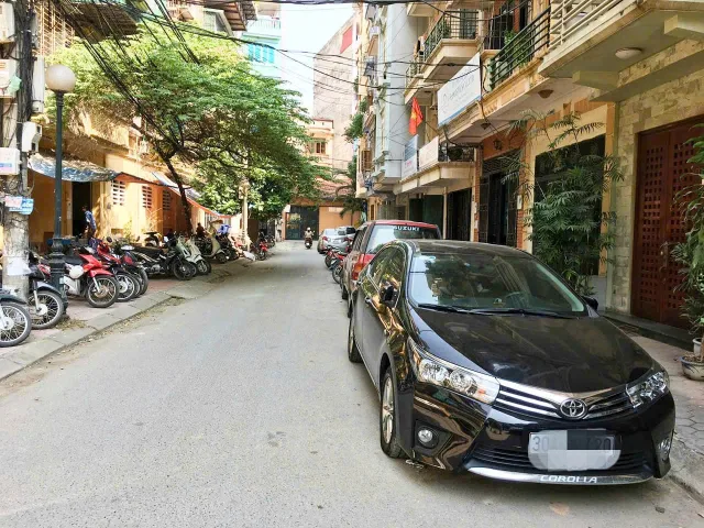 Cho thuê nhà ngõ 118 Nguyễn Khánh Toàn, Cầu Giấy 60m*5 tầng GARA, SẠCH ĐẸP giá 25tr
