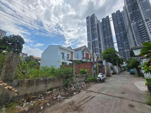 Bán Đất 216m2 có sẵn 108 m2 thổ cư giá 8.7 tỷ tại Đường Nguyễn Bỉnh Khiêm Phường Đông Hòa Thành phố Dĩ An Bình Dương