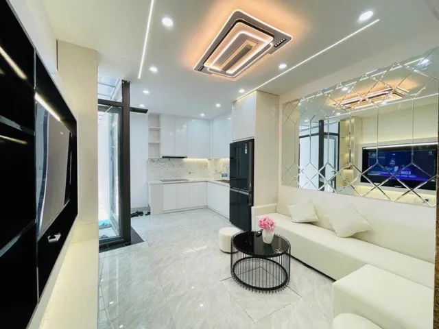 Bán Nhà riêng 39m2 có sẵn 39 m2 thổ cư giá 8.3 tỷ tại Đường Định Công Phường Khương Thượng Quận Đống Đa Hà Nội
Lh:0377224604