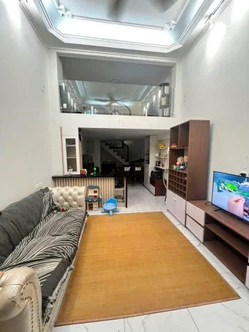 Cho thuê Nhà Lãng Yên - Vĩnh Tuy - Hai Bà Trưng 33M² 4 Tầng 4 Ngủ - Nội Thất CB - Giá Thuê 15tr - Vào Ngay