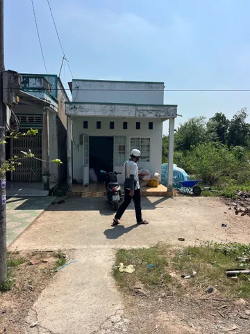 Bán Nhà riêng 132m2 có sẵn 132 m2 thổ cư giá 560 triệu tại Đường Nhựa - Chọn - Xã Tân Lược Vĩnh Long