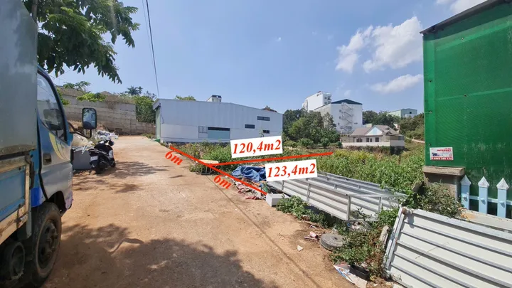 Bán Đất 123m2 có sẵn 50 m2 thổ cư giá 1.5 tỷ Ngay Trung Tâm Đức Trọng.
