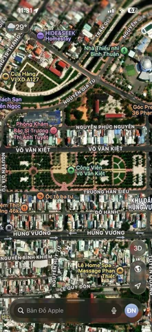 Bán 100m mặt tiền Võ Văn Kiệt, đối diện công viên giá tốt