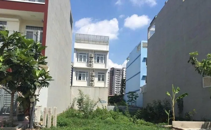 Bán Đất 100m2 có sẵn 100 m2 thổ cư giá 1.5 tỷ tại Đường Nguyễn Trung Trực Thị trấn Bến Lức Huyện Bến Lức Long An
